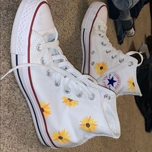 Hand painted Daisy converse
